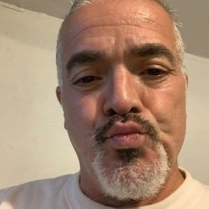 Meet your Posher, Luis